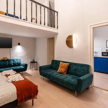 Apartament Spacious Loft In The Heart Of