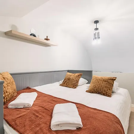 Apartment Spacious Loft In The Heart Of