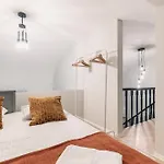 Spacious Loft In The Heart Of Budapesta